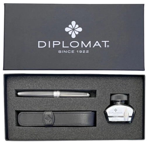 Diplomat Aero Fountain Pen Gift Set, Stripes -Pens Store 3f7d24d8 7125 571e a526 c8ec707f9431